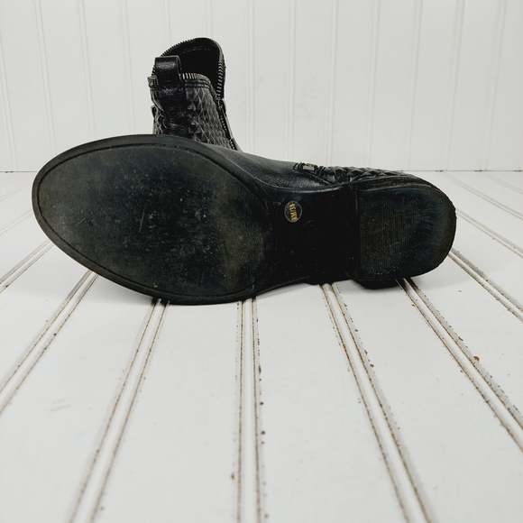 Lucky Brand Bartalino Black Leather Zip Detail Ankle Boots K238 - Picture 8 of 15